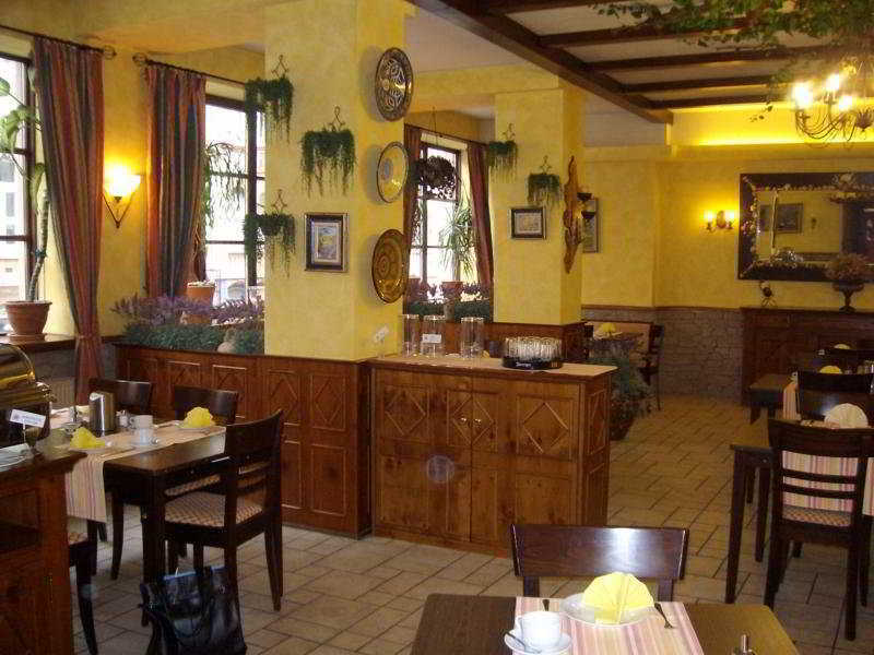 City Hotel Kaiserhof Offenbach am Main Restoran gambar
